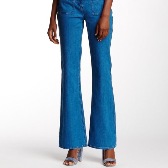 Vince Camuto Denim - Vince Camuto flared jeans with front patch pockets Vince Camuto Denim - Vince Camuto flared jeans with front patch pockets
